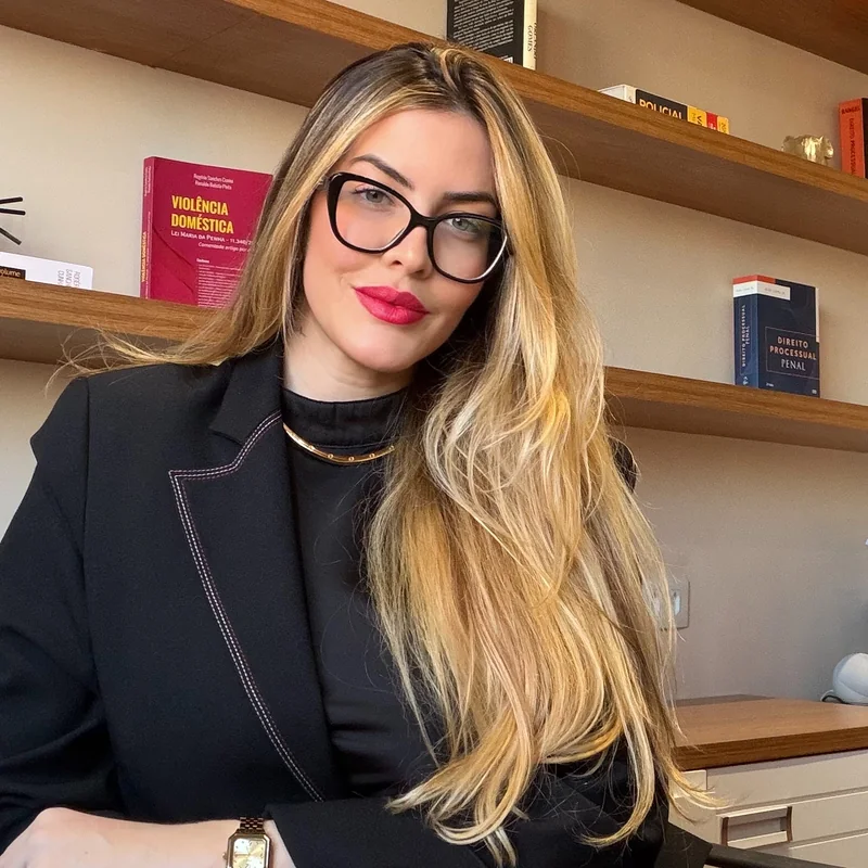 Adriane Cabral, advogada, OAB/RJ 234.245