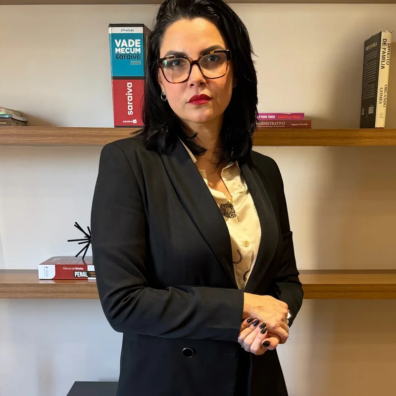 Fernanda Bezerra, advogada, OAB/RJ 172.402